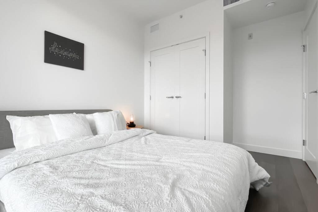 Spacious New Apartment With Working Space@Oakridge Βανκούβερ Εξωτερικό φωτογραφία