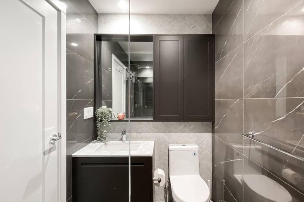 Spacious New Apartment With Working Space@Oakridge Βανκούβερ Εξωτερικό φωτογραφία