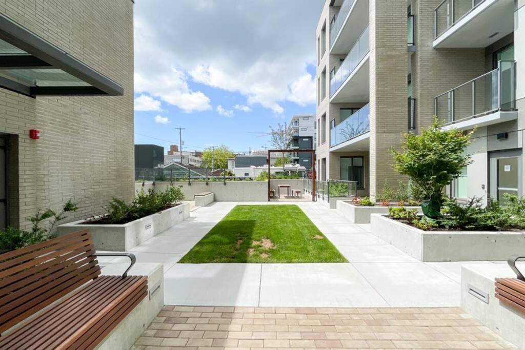 Spacious New Apartment With Working Space@Oakridge Βανκούβερ Εξωτερικό φωτογραφία